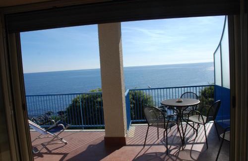 Aci Castello Apartment | Casa Il Delfino