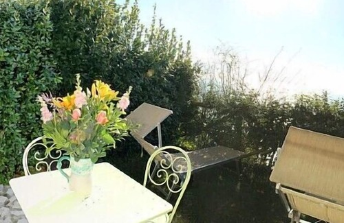 Nocelle House | Casa Ilnira D: A bright and sunny apartment in a quiet position, located on a hillside above the sea, with Free WI-FI.