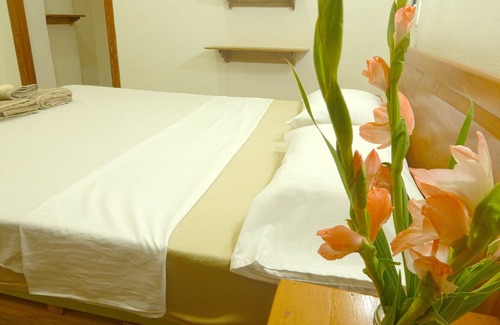 Centro Havana Bed & Breakfast | Casa Indicuba WiFi