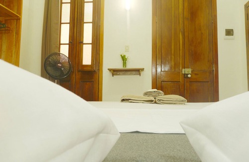 Centro Havana Bed & Breakfast | Casa Indicuba WiFi