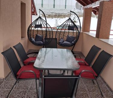 Rausor House | Casa Ione