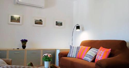 Poco do Mouro House | Casa Jacaranda Peace and Sunshine