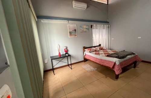 San Isidro de El General House | Casa Jade PZ