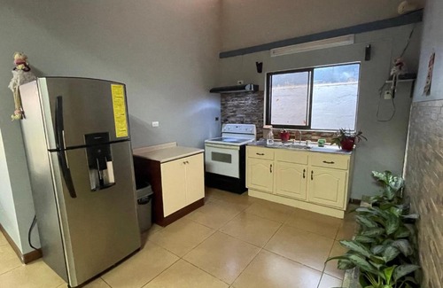 San Isidro de El General House | Casa Jade PZ