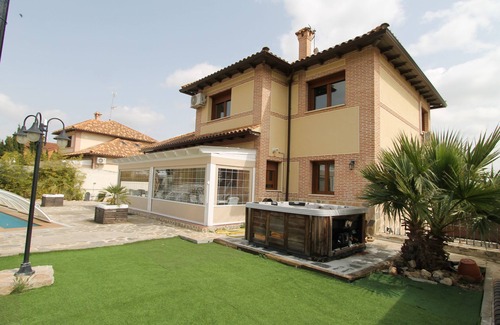 Sesena Ski Chalet | Casa Jardin. TuCasaTemporal