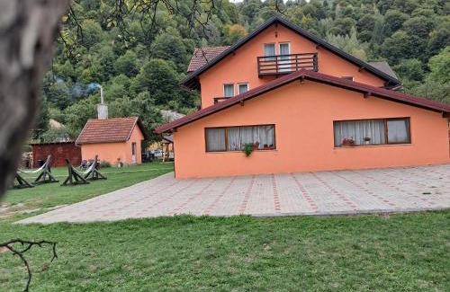 Moieciu House | Casa Keea