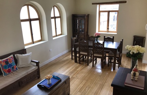 Quito Historic Center Apartment | Casa La Basilica #1 | AMAZING VIEWS