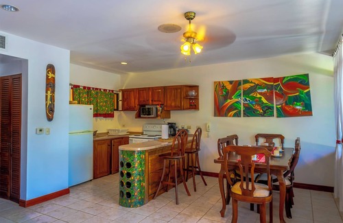 Las Olas Beach Community Condo | Casa La Joya - Close to beach/Oceanview