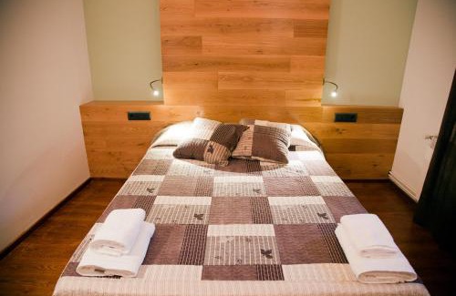 Ainet de Besan House | Casa La Lourdes