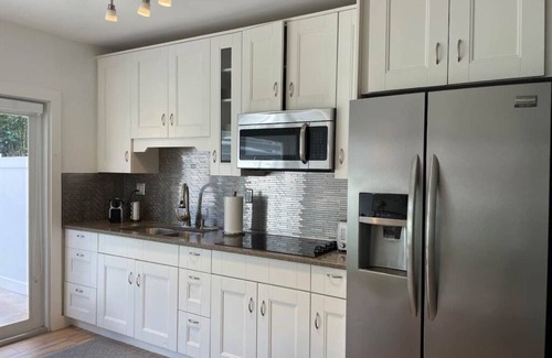 Biscayne Park House | Casa Laura Miami * Family friendly * Amazing Patio.BBQ.Minutes to Beaches.