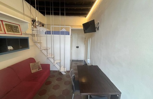 Rione XIV Borgo Apartment | Casa Lella at Borgo Pio, a short walk from St. Peter's