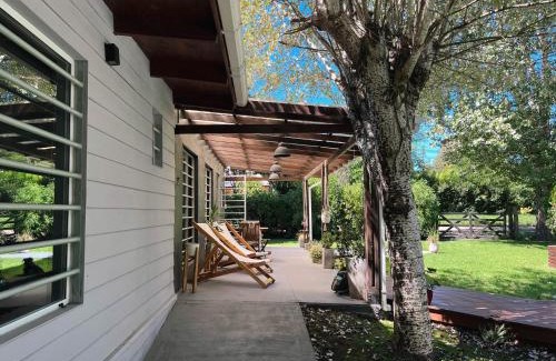 Los Acantilados House | Casa Leo - Casa con pileta en zona Acantilados - Hola Sur