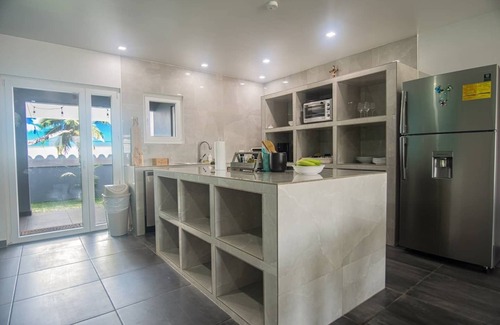 Boegoeroei House | Casa Lima - 5 Mins to Eagle Beach by Lucha
