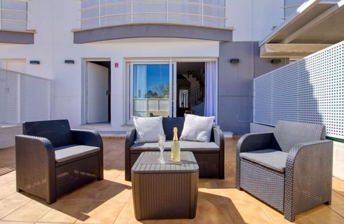 Vergel House | Casa Linda by Interhome
