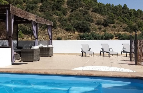 Montefrio House | Casa Los Molinos with heated pool in the middle of nature