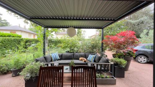 Saint-Laurent-de-Mure Bed & Breakfast | Casa Lovo