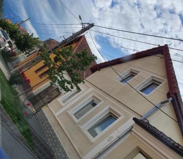 Rasnov House | Casa Lucky