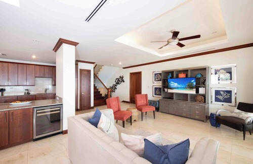 George Town Villa | Casa Luna 14: Gated Resort South of 7Mile Beach w/Beach Cove, Communal Pool, Heated Spa + Gym