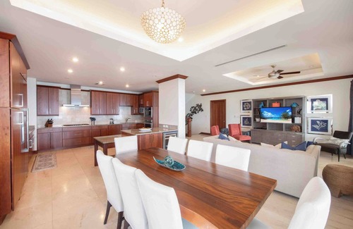 George Town Villa | Casa Luna 14: Gated Resort South of 7Mile Beach w/Beach Cove, Communal Pool, Heated Spa + Gym
