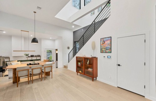 MLK House | Casa Luna- Eastside Retreat w/Private Cowboy Pool