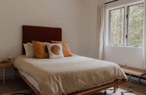 Windham House | Casa Magda - Designer Ski Home + Hot Tub