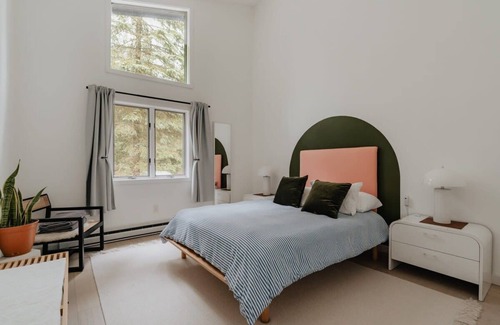 Windham House | Casa Magda - Designer Ski Home + Hot Tub
