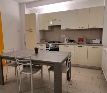 Cerignola Apartment | Casa Magenta Centro Città (secondo piano)