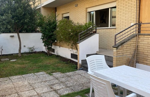 Terracina Apartment | Casa Mare - family-friendly vacation apartment with garden 70m from the sea