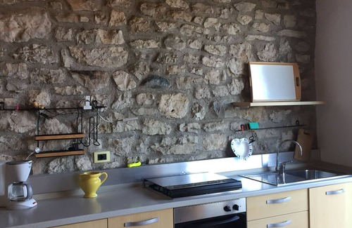 Castelletto Apartment | Casa Margherita Apartment n. 4 with garden and lake view