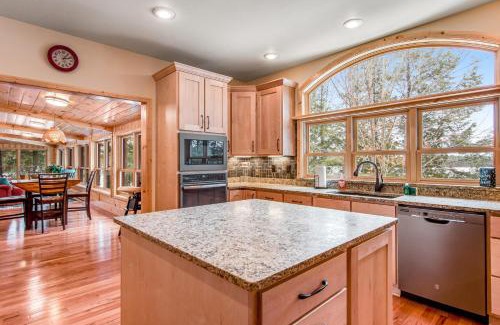 Mercer House | Casa Maria