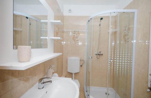 Baile Herculane House | Casa Marica