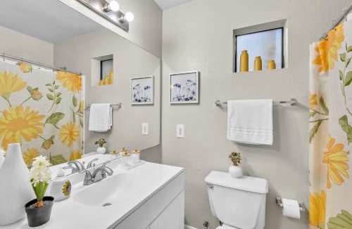 Pleasant Valley Apartment | Casa Marigold ATX - Cozy Stay - Near DT & Airport