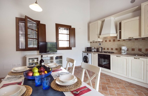 Tresana House | CASA MARINA, terrace with a view, free Wi-Fi, professional cleaning
