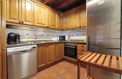 Betren House | Casa Mateo, Aranesa comfort of home in the Pyrenees and picturesque village.