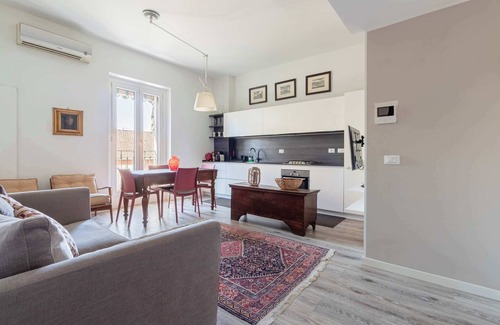 Porta Venezia Apartment | Casa Melzo, garage and terrace