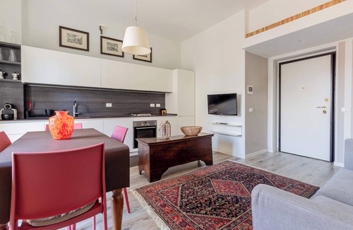 Porta Venezia Apartment | Casa Melzo, garage and terrace