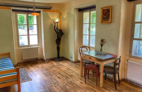 Roztoky Apartment | Casa Mexico