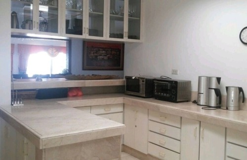 Las Pinas House | Casa Meyer's n500sq m lot, 300sq.m. BF Homes Int. with pool and Jacuzzi.