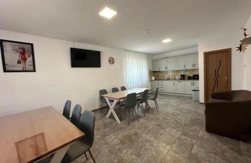 Plopul House | Casa Militaru