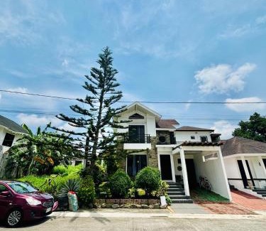 Amadeo Apartment | Casa Miranda Entire House in Tagaytay