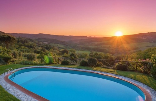 Radda in Chianti Villa | Casa Momi - One Bedroom Villa, Sleeps 2