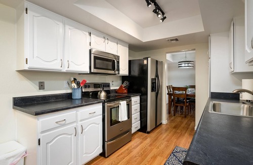 Paradise Valley Village Condo | CASA MONTE-Anasazi Village-2 bed, 2 bath, 3rd floor