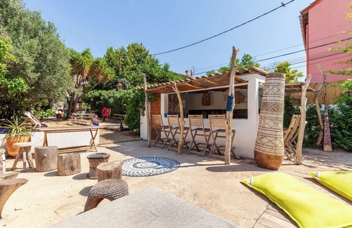 Saint-Henri House | Casa Moz House Pétanque, Pool with Rooftop and Wi-Fi