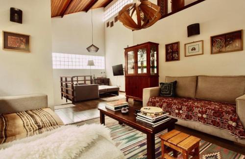 Atibaia Villa | Casa na montanha em condomínio de alto padrão