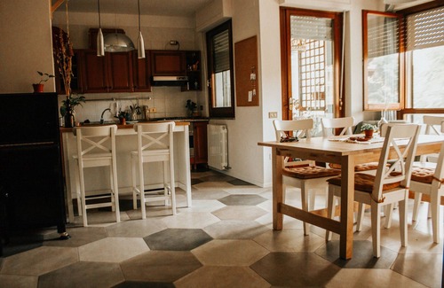 Pirri Apartment | Casa Natura Cozy Eco Flat, airport, families, Garage