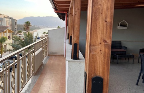 Balestrate Apartment | Casa Nicole at 800 meters from the SEA ! INTERNET FREE .