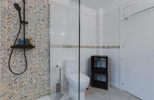 Areias de Sao Joao Apartment | CASA NINI - Apart em Albufeira para 6 com AC e a 100 m da praia de São João