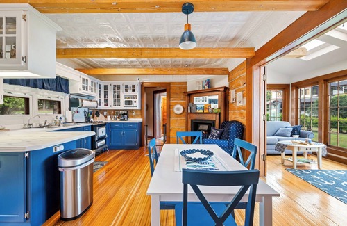 Baileys Harbor House | Casa North CASA Charming 2-bedroom house in enchanting Baileys Harbor