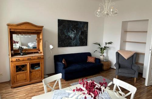 Brigittenau Apartment | Casa Nostra - Sonnige Wohnung direkt am Augarten