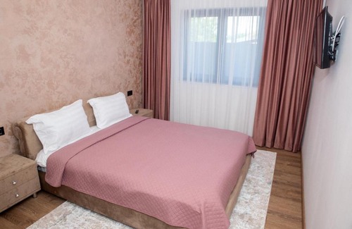 Buzau Bed & Breakfast | CASA NUCULUI